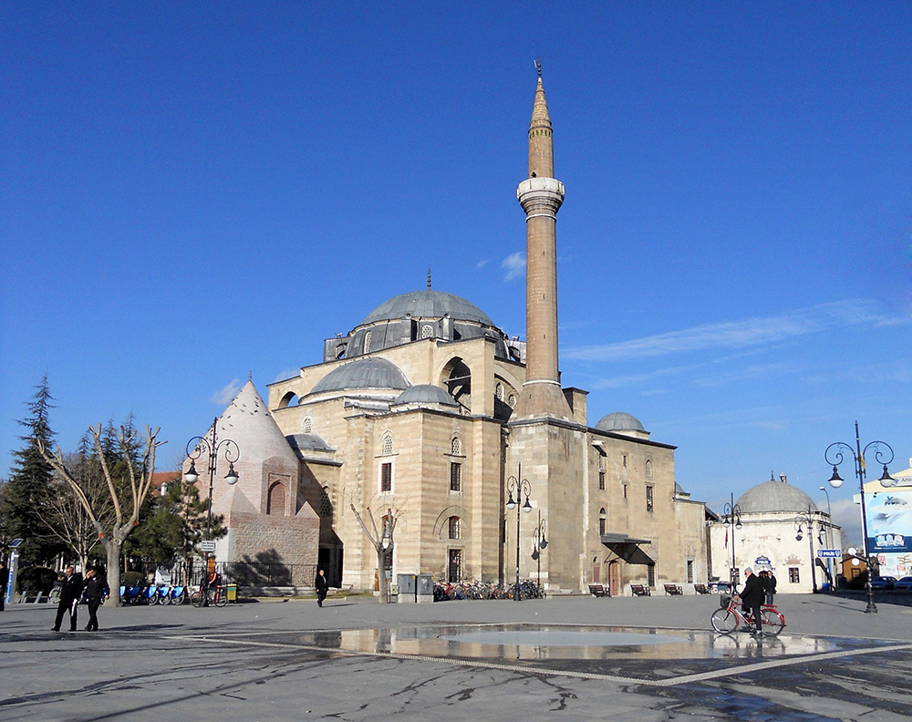 Şerafettin Camii