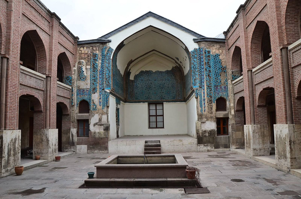 Sırçalı Medrese